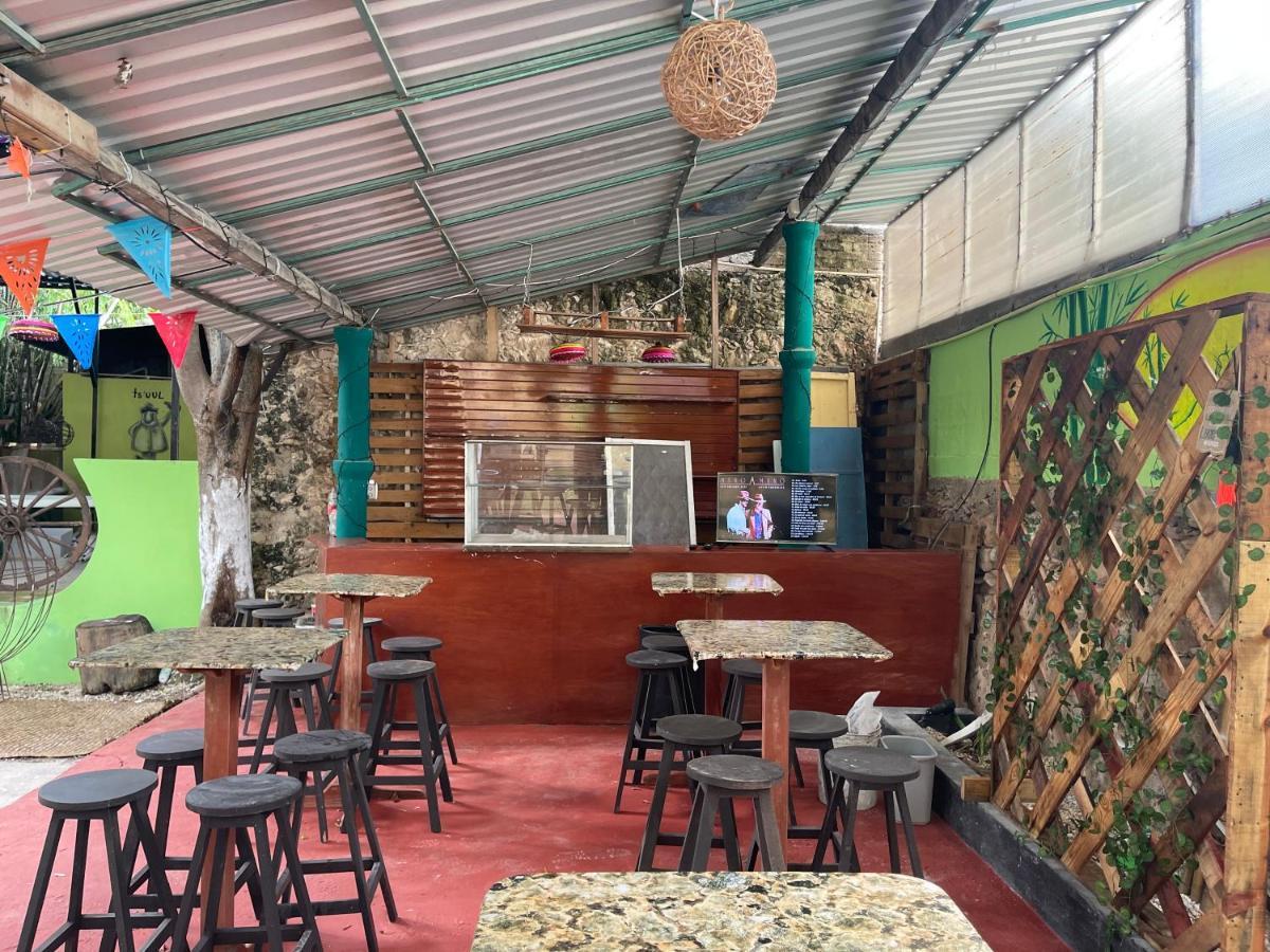 La Casa De La 12 Hostel Campeche Bagian luar foto
