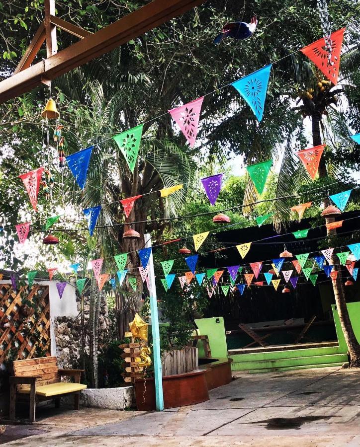 La Casa De La 12 Hostel Campeche Bagian luar foto