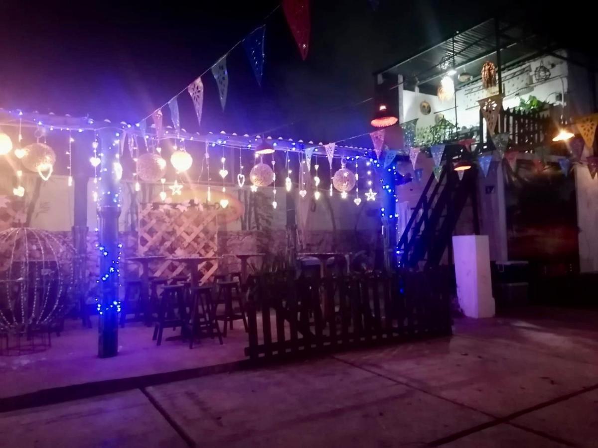 La Casa De La 12 Hostel Campeche Bagian luar foto